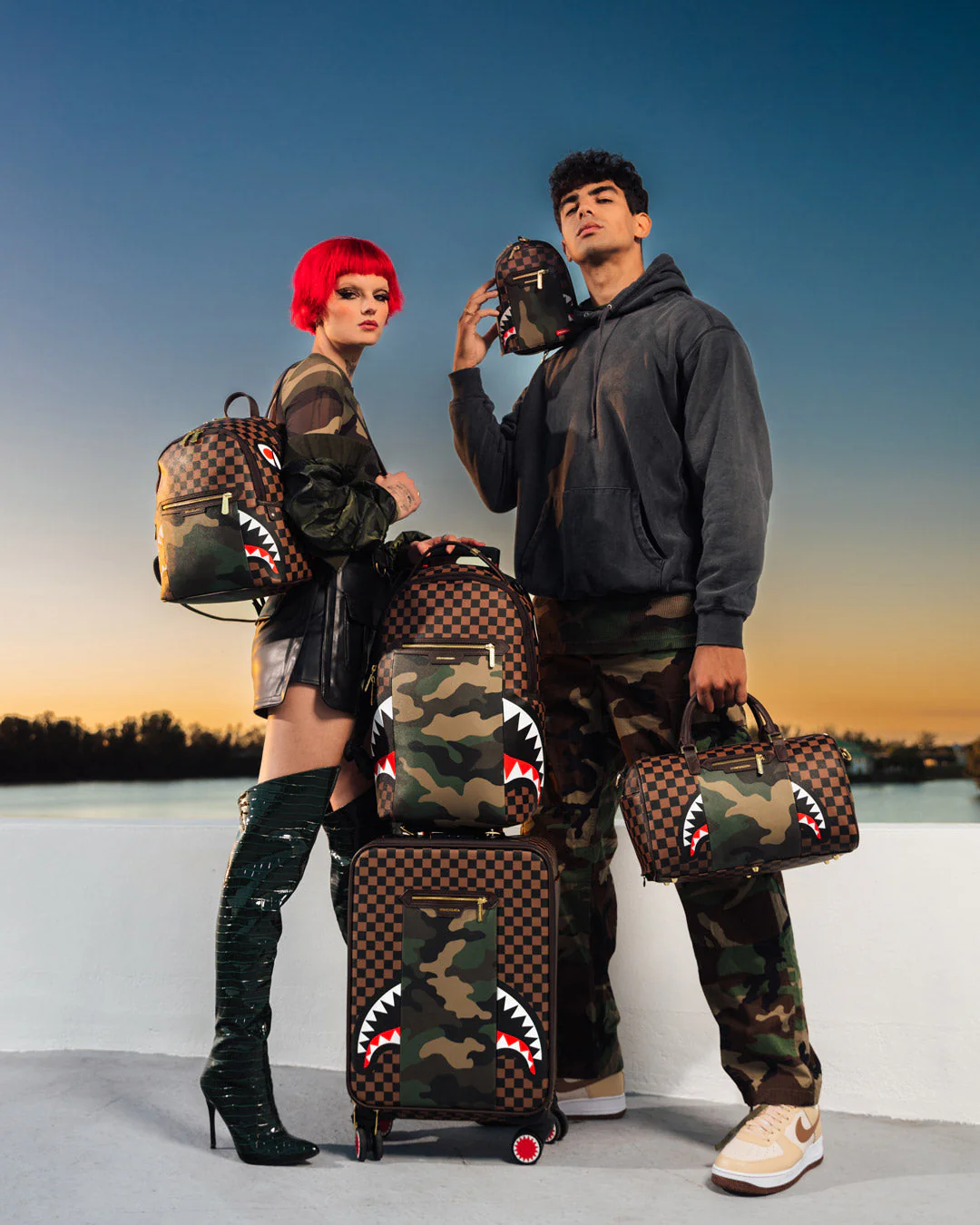 EXTERIOR GOLD ZIP POCKET SHARKS IN PARIS BACKPACK (DLXV) - Image 10