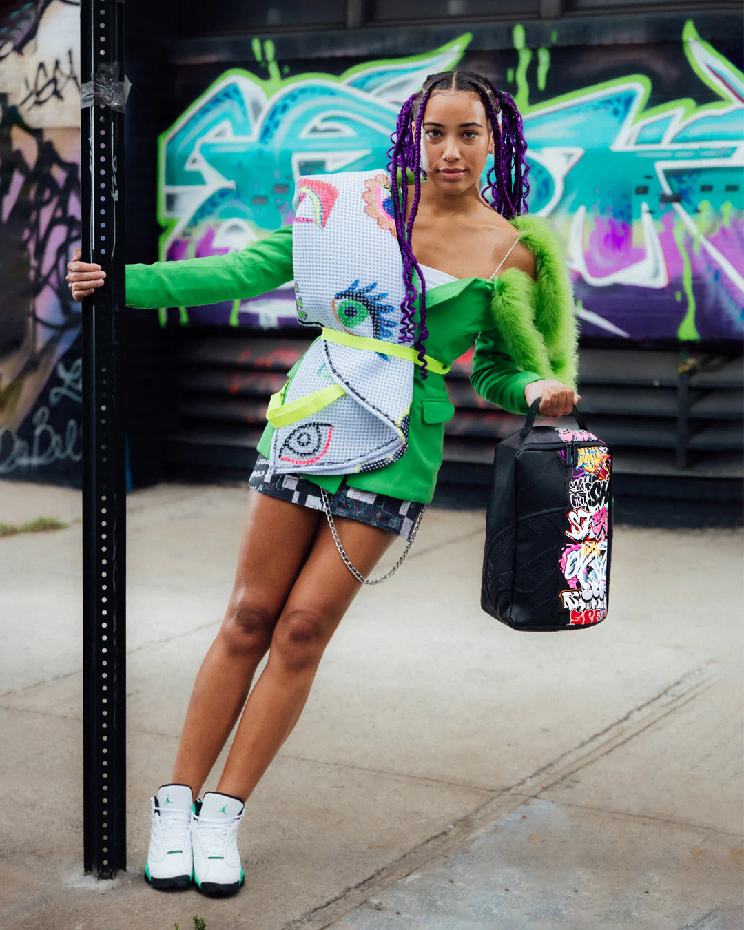 HALF GRAFF NIGHT SNEAKER HOLDER - Image 4