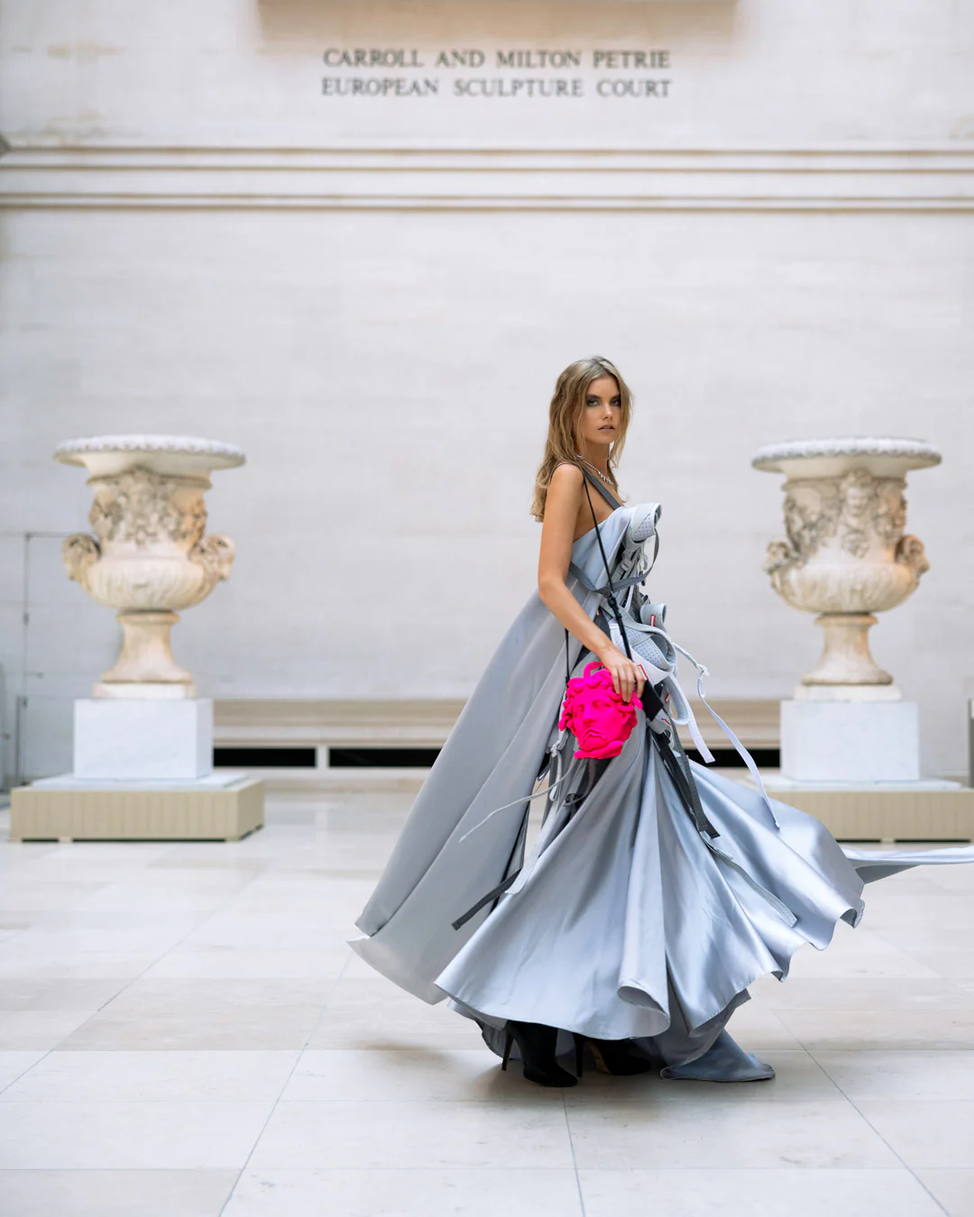 THE MET CANOVA MEDUSA HANDBAG (PINK) - Image 2